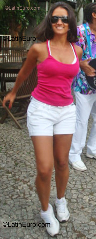 Date this nice looking Brazil girl Vanessa from Campinas BR897