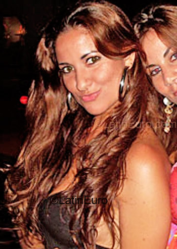 Date this nice looking Brazil girl Rosana from Salvador BR939