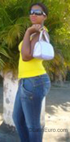 Date this sensual Brazil girl Janaina Conceicao from Praia Grande BR956