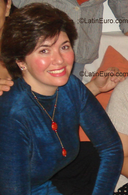 Date this sensual Brazil girl Laura from Pelotas BR1022