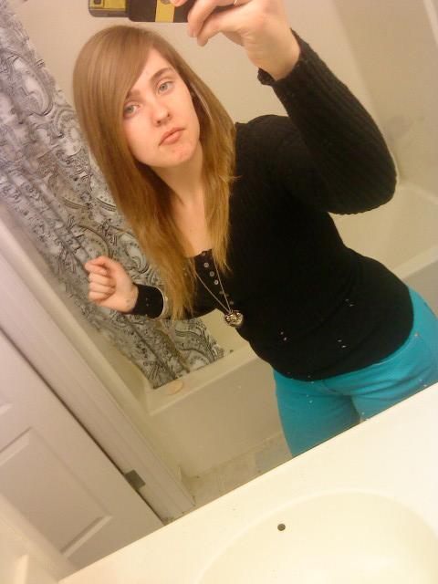 Date this exotic United States girl LMXFLAWSNALL from Riverside US2485