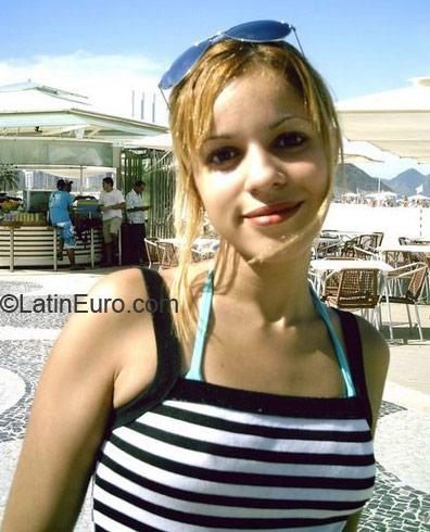 Date this nice looking Brazil girl Lilica26 from Rio De Janeiro BR1113