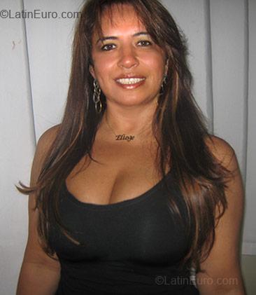 Date this good-looking Brazil girl Eliege from Parnamirim BR1243