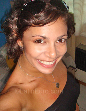 Date this pretty Brazil girl Isis from Recife BR1282