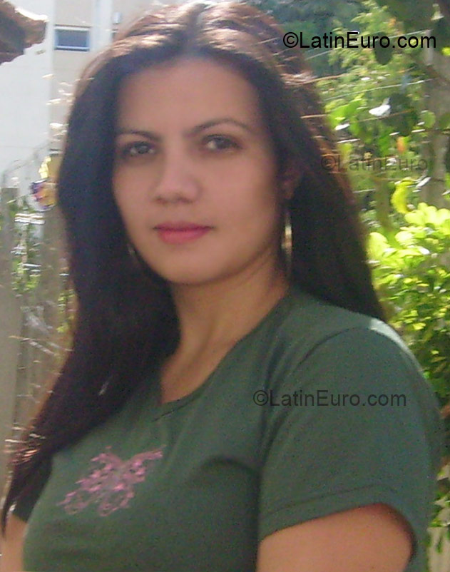 Date this pretty Brazil girl Eliane from Sorocaba BR1316