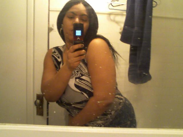 Date this voluptuous United States girl Culture seeker from Chicago US3309