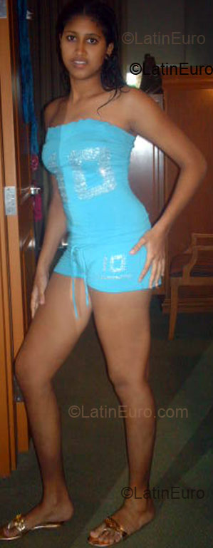 Date this pretty Dominican Republic girl Yanirita from Santo Domingo DO1582