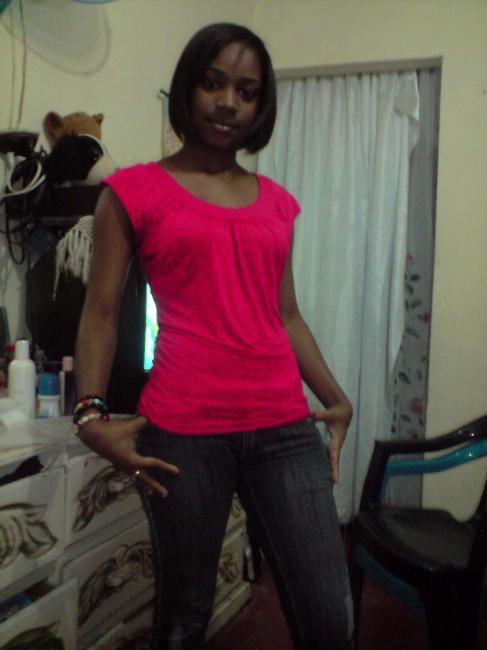 Date this tall Dominican Republic girl Helen1810 from San Cristobal DO2005