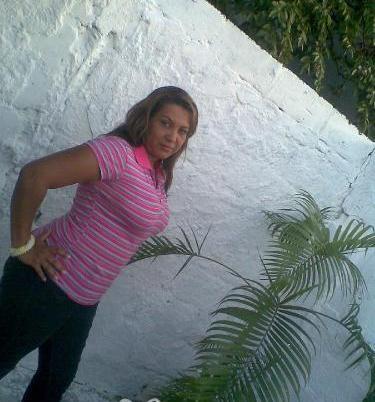 Date this charming Colombia girl Ivon from Cartagena CO2686