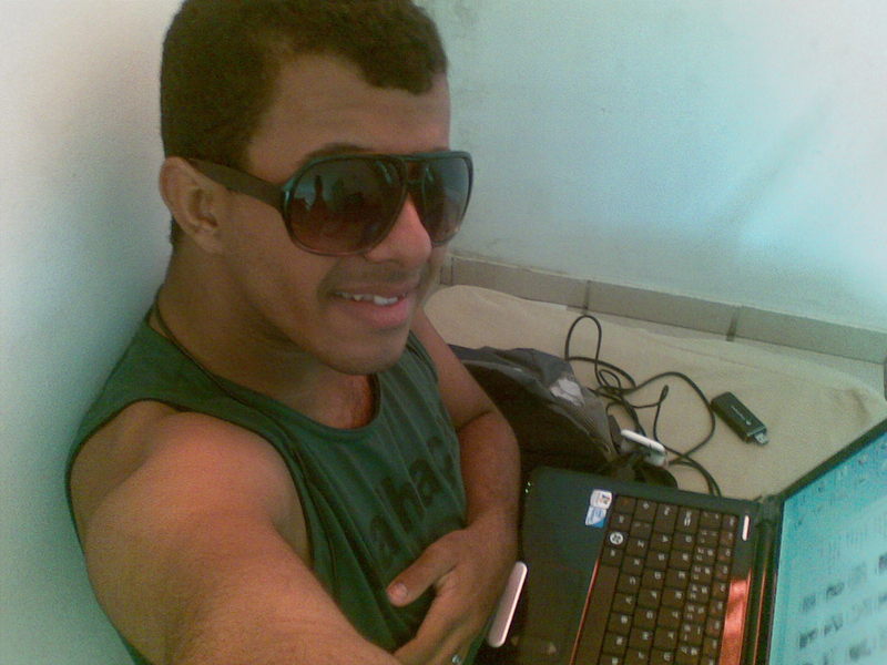 Date this attractive France man Robertall from Brazil FR73