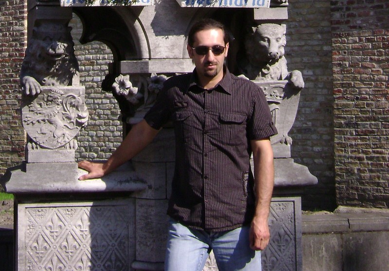 Date this foxy Belgium man Light-my-fire from Brussels BE38