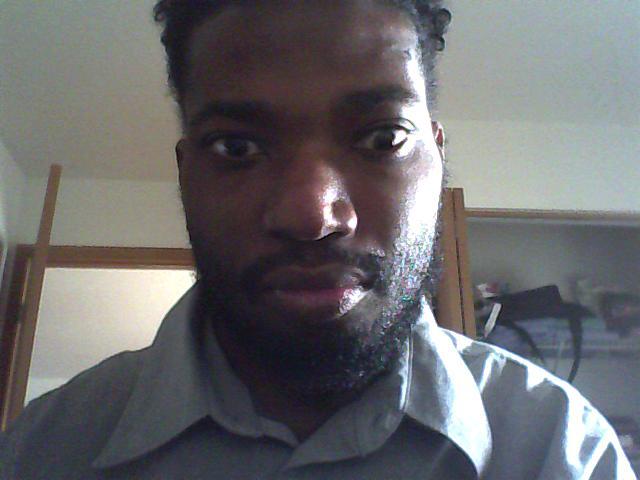 Date this gorgeous United States man Lewis from Coonrapids US5214