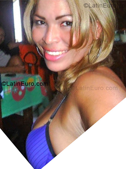 Date this fun Brazil girl Nelmiza from Manaus BR2278