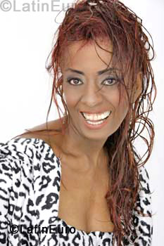 Date this voluptuous Brazil girl Cleise from Sao Paulo BR5551