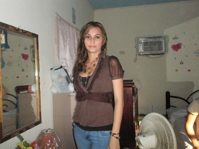 Date this sensual Honduras girl Claudia from San Pedro Sula HN56