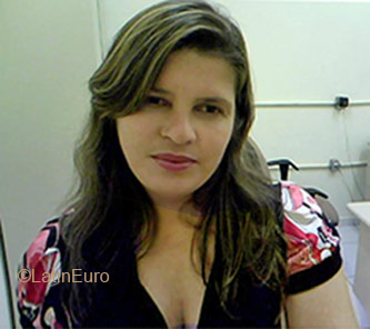 Date this charming Brazil girl Deivilene from Porto Velho BR2412