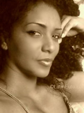 Date this charming Brazil girl Renata from Duque De Caxias BR2413