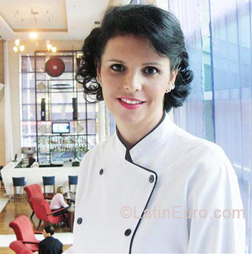 Date this hard body Brazil girl Maria from Curitiba BR3754