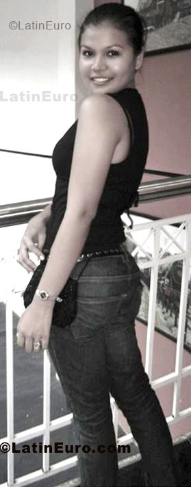 Date this happy Brazil girl Cristinny from Foraleza BR4442