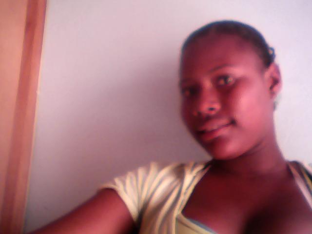 Date this attractive Algeria girl Yanelis lucia from san juan de uraba DZ2