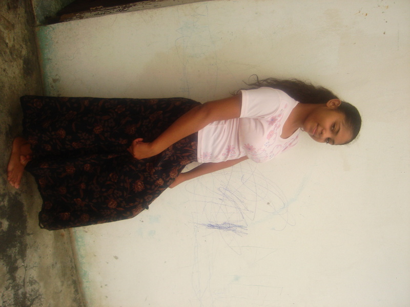 Date this lovely Belgium girl Rosaemelindacue from Santodomingo BE44