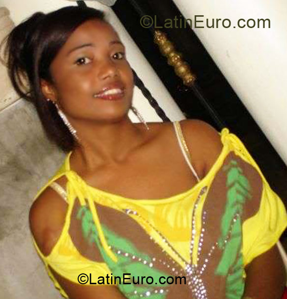 Date this hot Dominican Republic girl Liz Marlyn from Puerto Plata DO3648