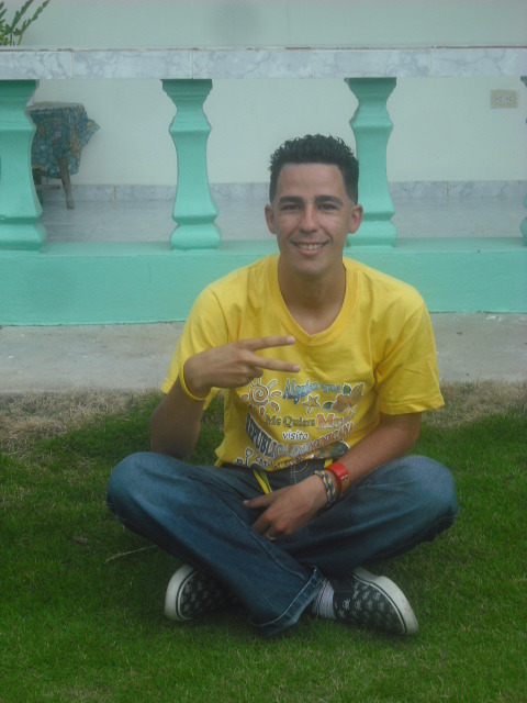 Date this foxy Dominican Republic man Luis from Santiago DO3653