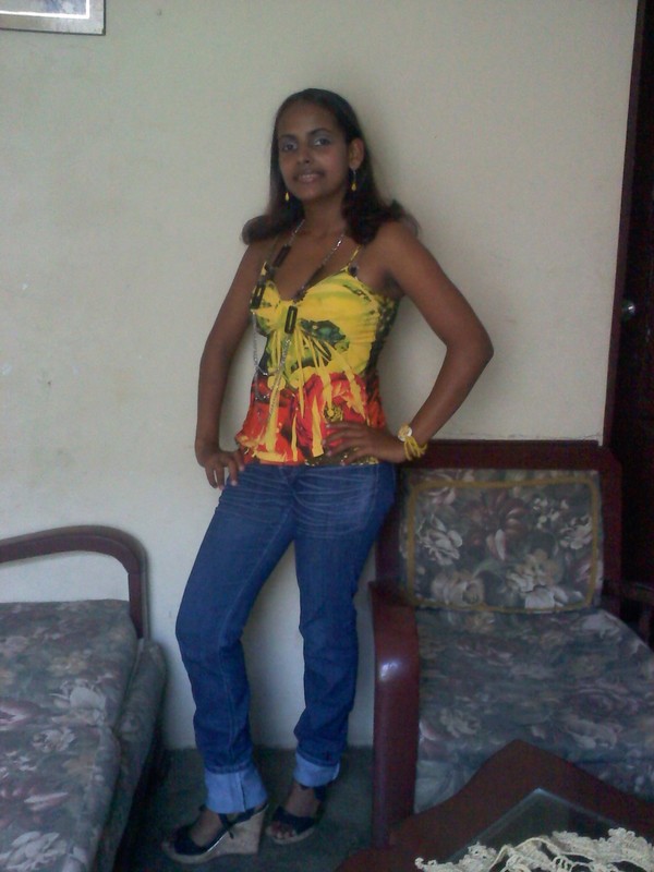 Date this athletic Dominica girl Yariza from Republica Dominicana DM14