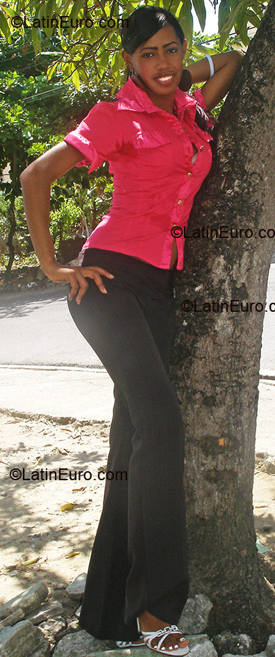 Date this exotic Dominican Republic girl Perla Maria from Santo Domingo DO3781