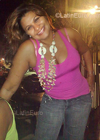 Date this happy Brazil girl Nurce from Recife BR2683