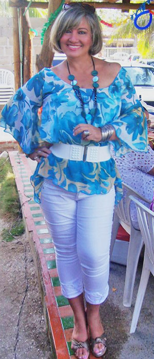 Date this foxy Colombia girl Mary from Barranquilla CO3657