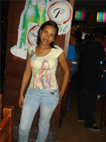 Date this gorgeous Dominican Republic girl Yessi from Santo Domingo DO3973