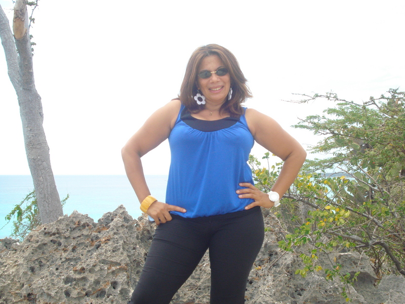 Date this voluptuous Dominican Republic girl Mercedes from Barahona DO4063