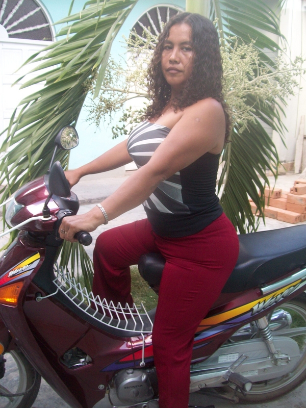 Date this cute Peru girl Mary from Juanjui PE263