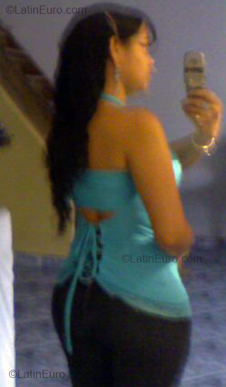 Date this exotic Colombia girl Yenny from Medellin CO4019