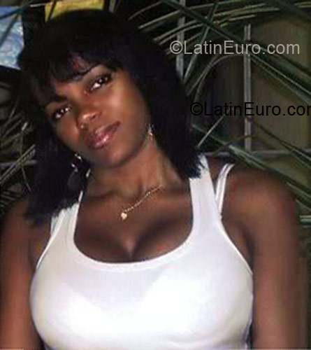 Date this sultry Brazil girl Bernadete from Natal BR2988