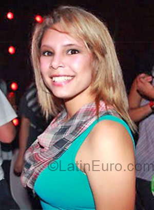 Date this delightful Brazil girl Vania from Foz do Iguacu BR3057