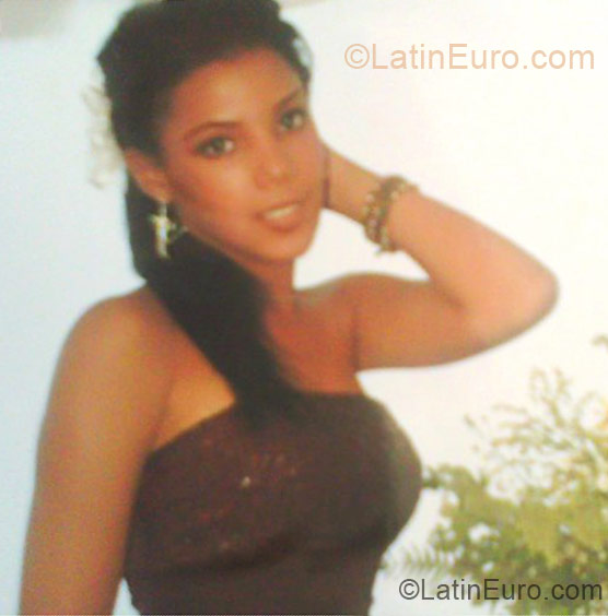 Date this lovely Dominican Republic girl Rosainy from Higuey DO4356