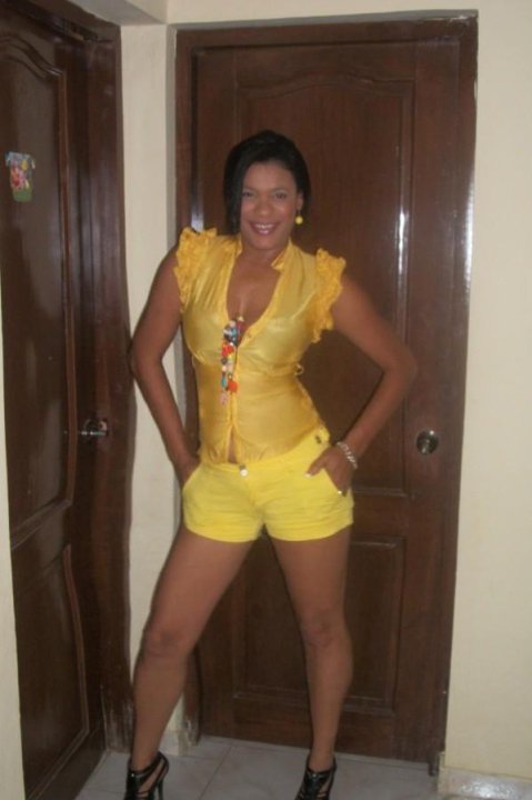 Date this sultry Dominican Republic girl FiorDaliz from Santiago DO4431