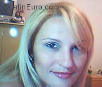 Date this cute Brazil girl Sheila from Lencois Paulista BR4334