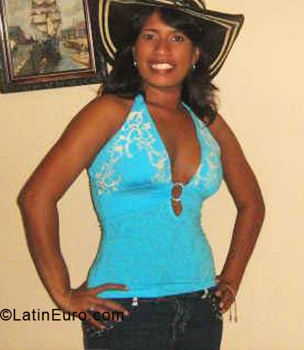 Date this sensual Colombia girl Yuranis Pacheco from Bogota CO4455