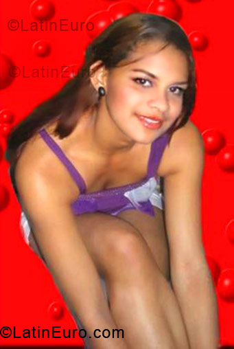 Date this exotic Dominican Republic girl Vianna vanessa from Santiago DO4566