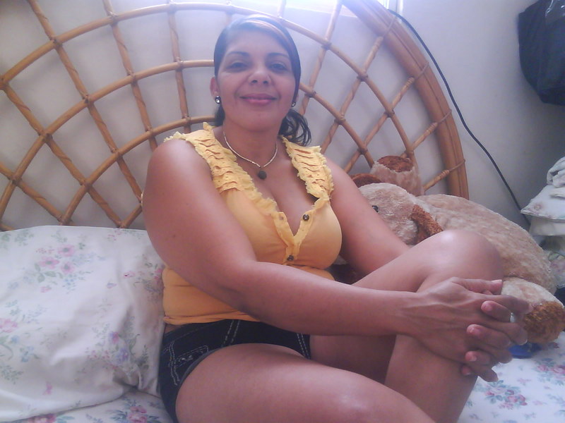 Date this foxy Dominican Republic girl Mildred guzman from Santiago DO4625