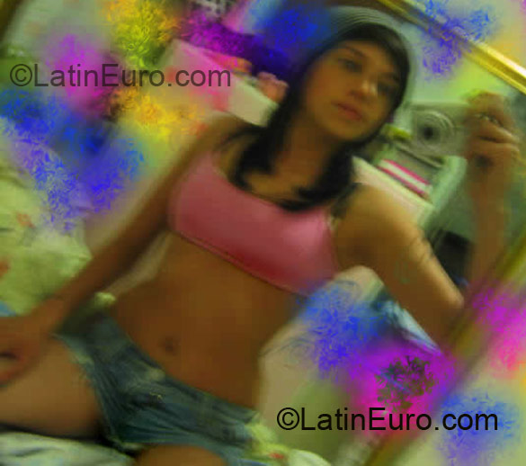 Date this young Colombia girl Monica from Bogota CO5956