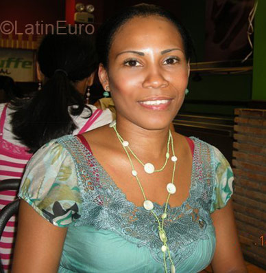 Date this stunning Dominican Republic girl Tania from San Cristobal DO4739