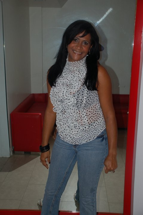 Date this foxy Dominican Republic girl Aida from San Cristobal DO4755