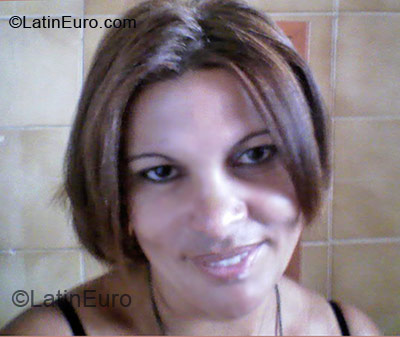 Date this lovely Brazil girl Paula from Macae BR3446