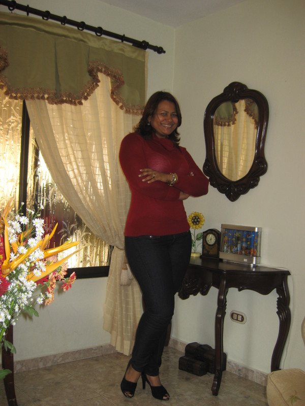 Date this stunning United States girl Amiris from Connecticut DO4935