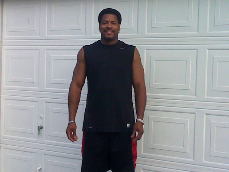 Date this hard body United States man Robert from Jacksonville US7609