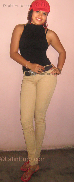 Date this happy Honduras girl Delmis from San Pedro Sula HN229